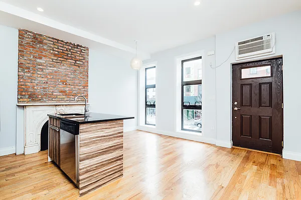 Rented by Nooklyn NYC LLC | media 19