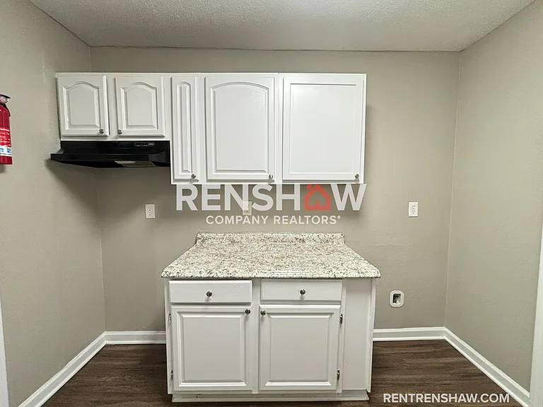 1272 Semmes St — Photo 8