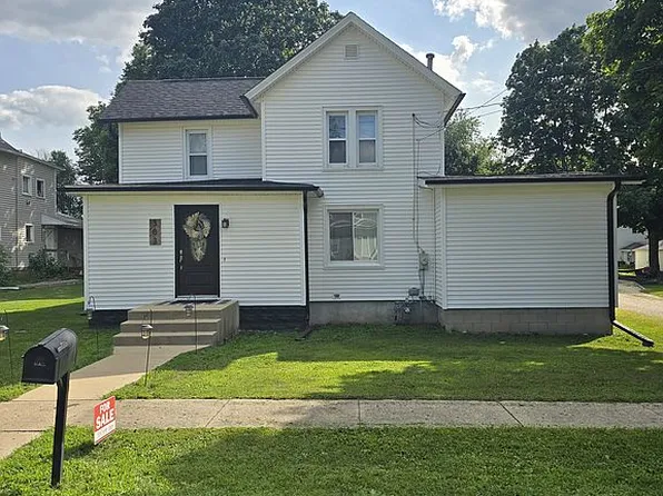 303 Heaton St, Walnut, IL 61376
