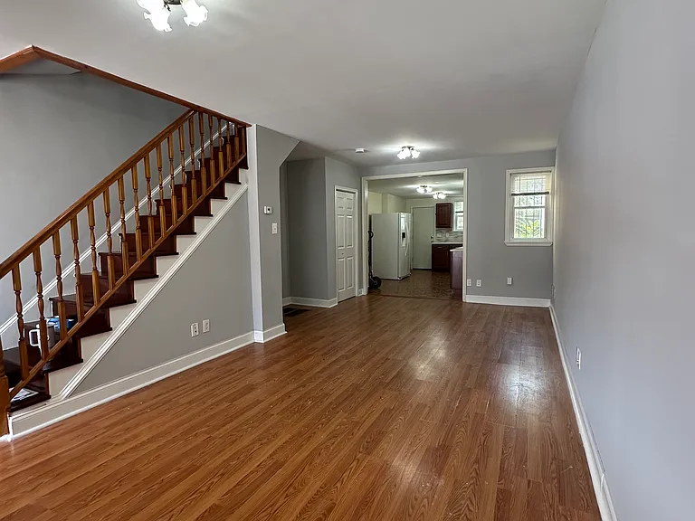 2249 E Cambria St — Photo 8