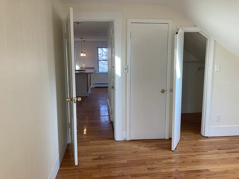 28 1/2 Grove St #3 — Photo 13
