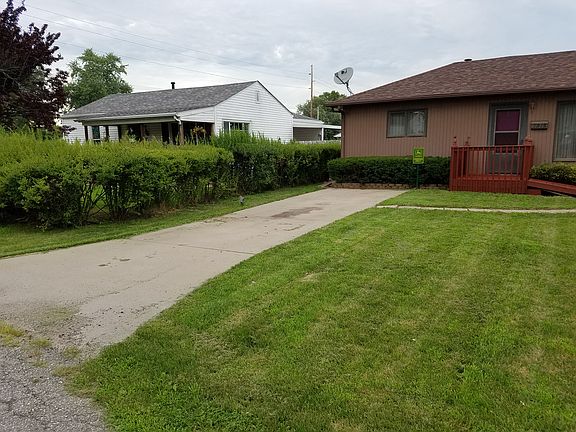 RV parking w/ hookup