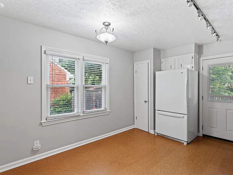 4227 Hillbrook Dr — Photo 9