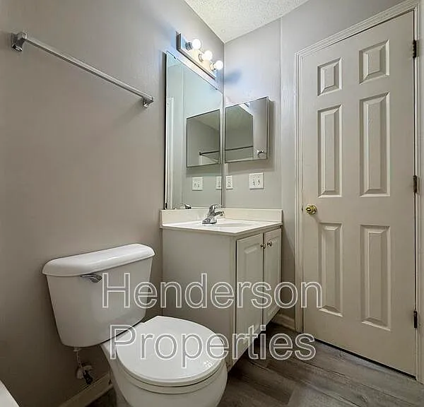 1848 Duke Adam St — Photo 10