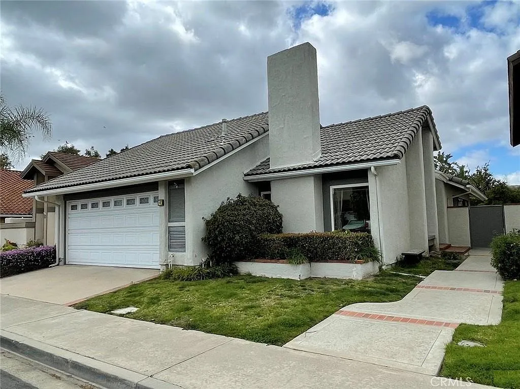 3 bed, 1560 sqft, $4,500 — Photo 1