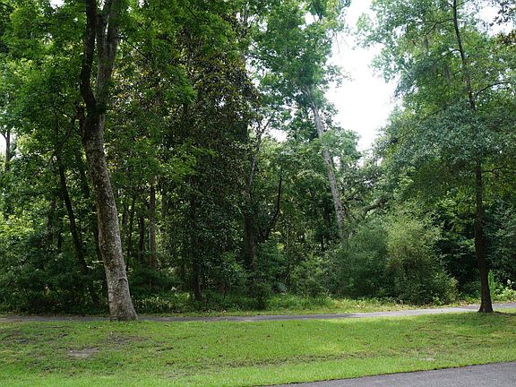 3rd image of 249 Bull Point Dr