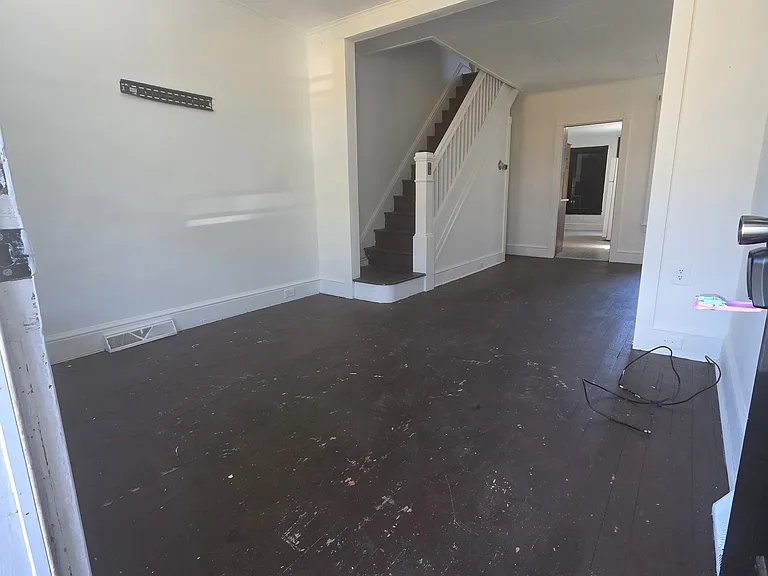 553 S 18th St — Photo 3