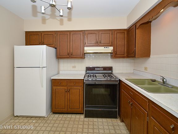 4th image of 6630 S Brainard Ave APT 410