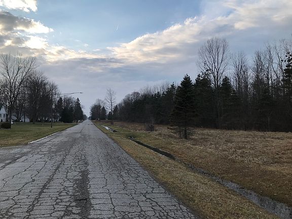 Municipal Septic available