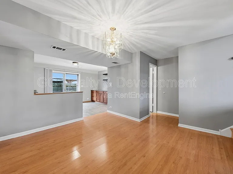 9517 Terrace Pl — Photo 5
