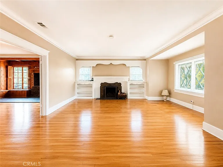 103 S Ardmore Ave — Photo 8
