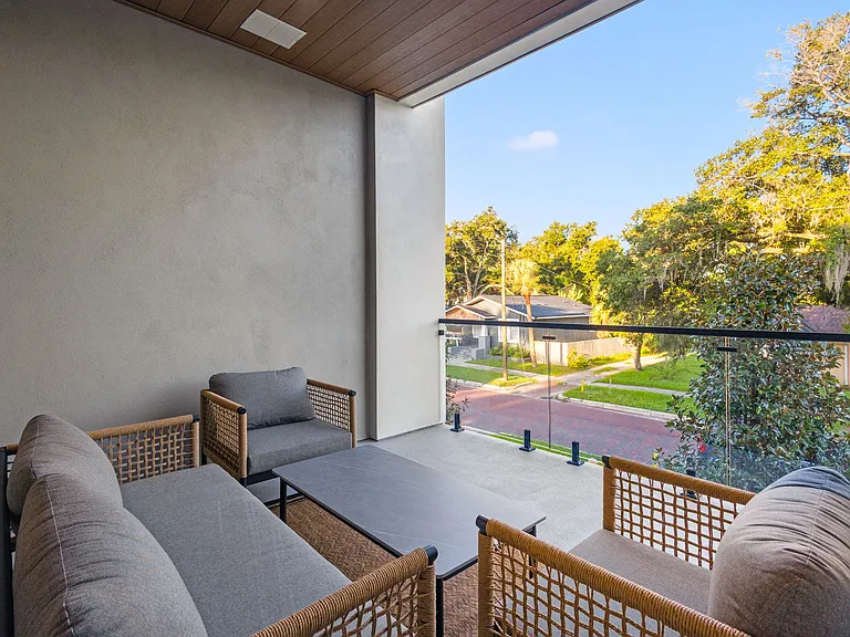 210 W Columbus Dr #3 — Photo 31