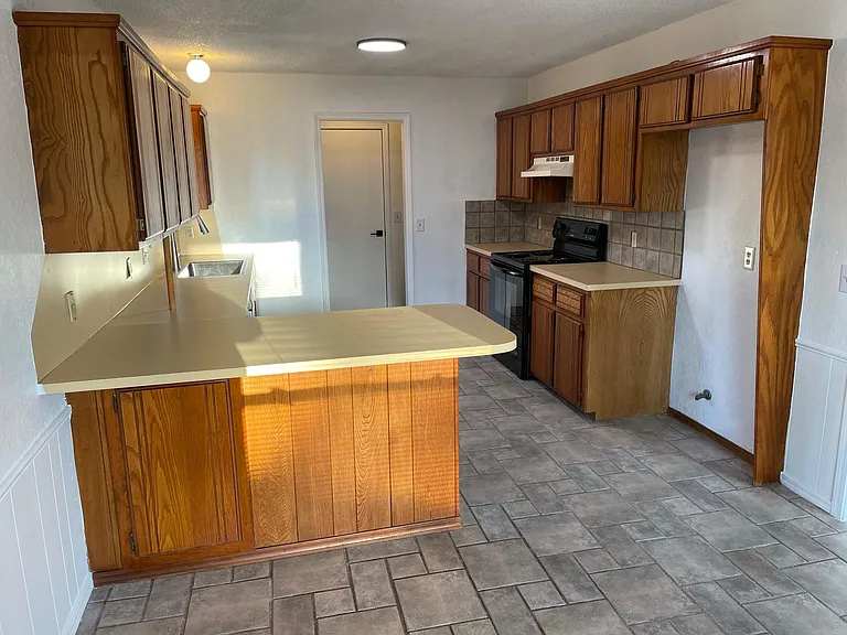 312 Conestoga Dr — Photo 6