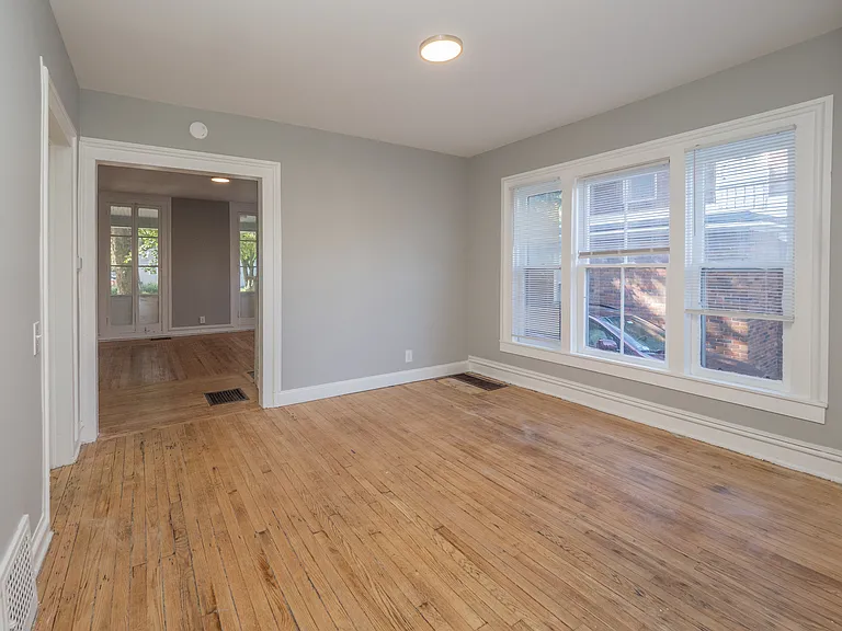 130 W Dutton St — Photo 12