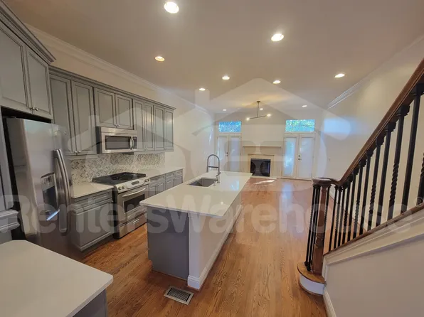 2671 Rivers Edge Dr, Atlanta, GA 30324