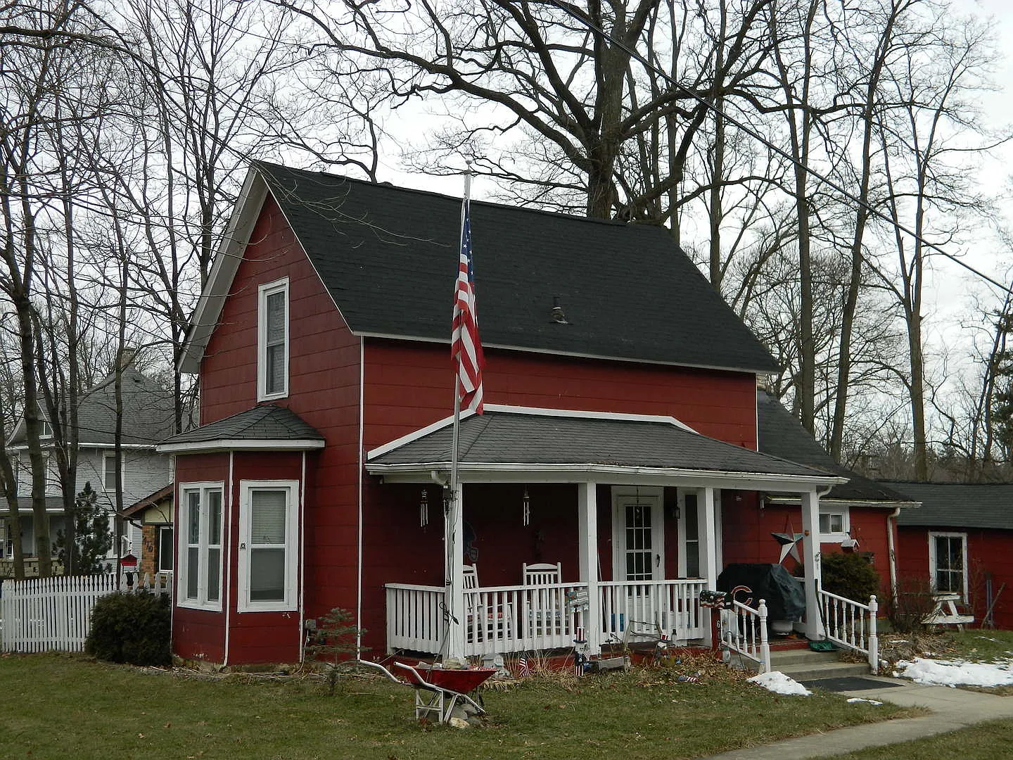 604 Wildwood Ave photo 1