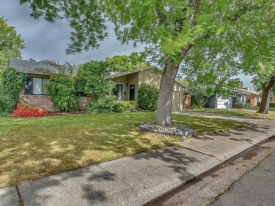 1st image of 7403 Coral Ln