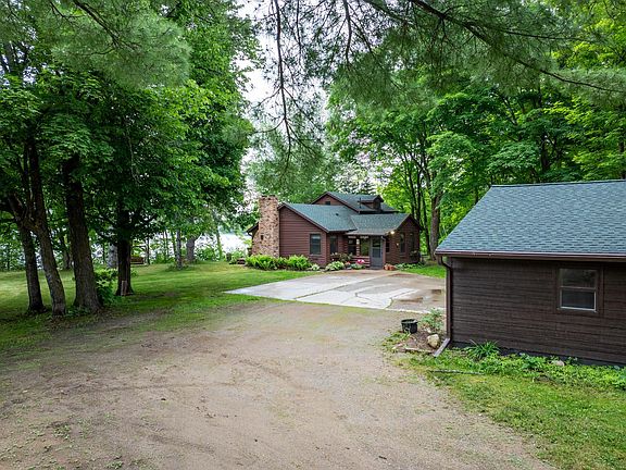 2nd image of 48316 Pillar Rd