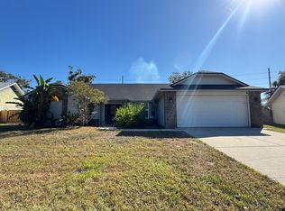 2601 Bridle Dr, Plant City, FL 33566