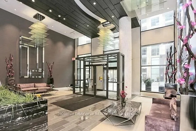 9205 Yonge St #1705 — Photo 13
