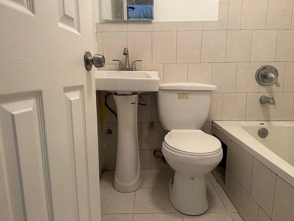 2nd image of 28 Paerdegat 5th St APT 1