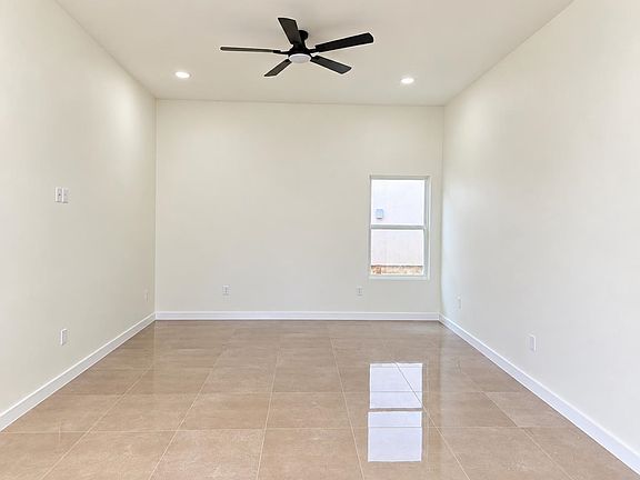 5th image of 6108 Cherimoya Ln