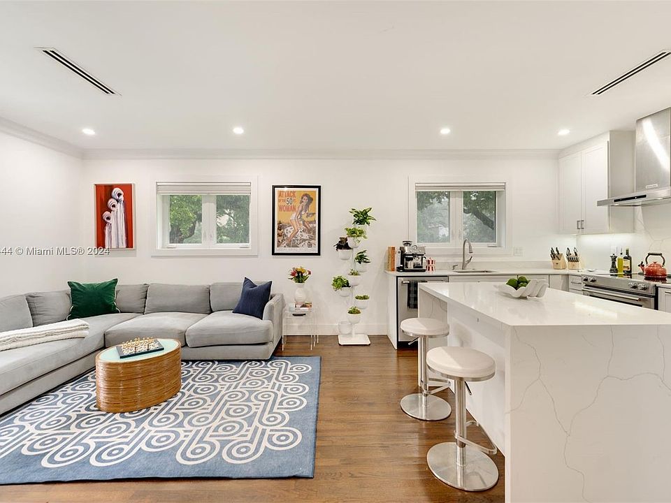 1st image of 547 Giralda Ave