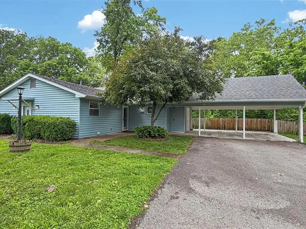 3373 Clemens Dr, Saint Charles, MO 63301