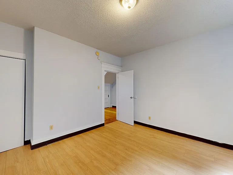 65 Lake Pl — Photo 16