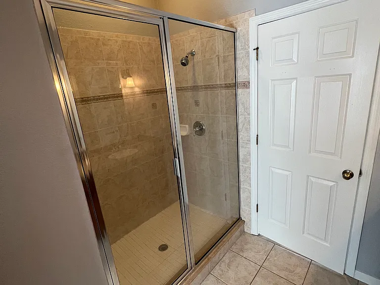 8353 Shallow Creek Ct — Photo 11
