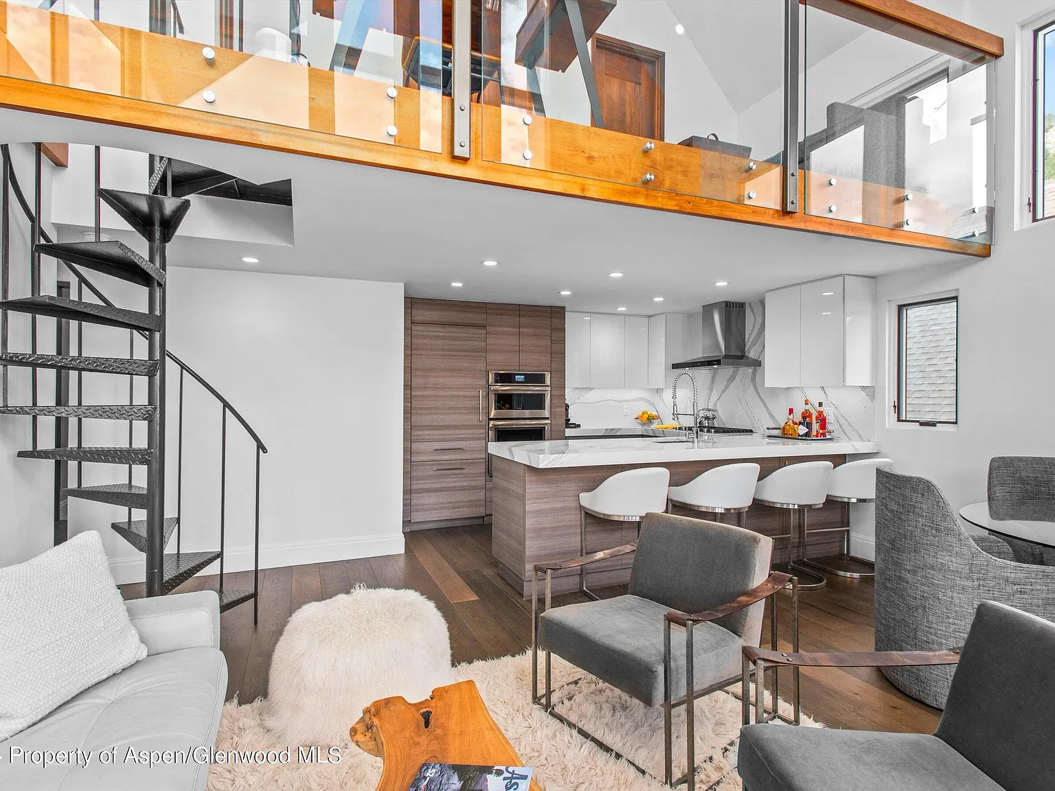 2 bed, 3.0 bath, 1184 sqft, $24,500 — Photo 2