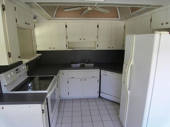 2nd image of 2315 Saint Andrews Cir