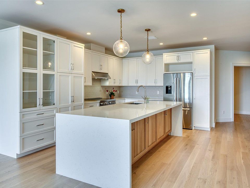 1st image of 123 Sterling Avenue #7