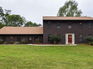 155 Bettys Creek Dr, Moneta, VA 24121