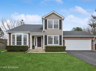 3 Waterbury Ct, Lake Zurich, IL 60047