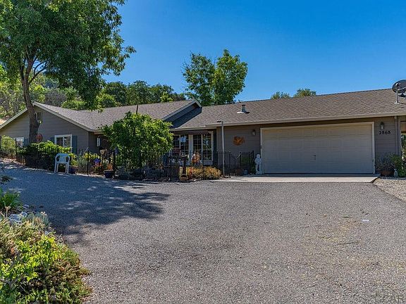 3rd image of 2868 Bow Dr