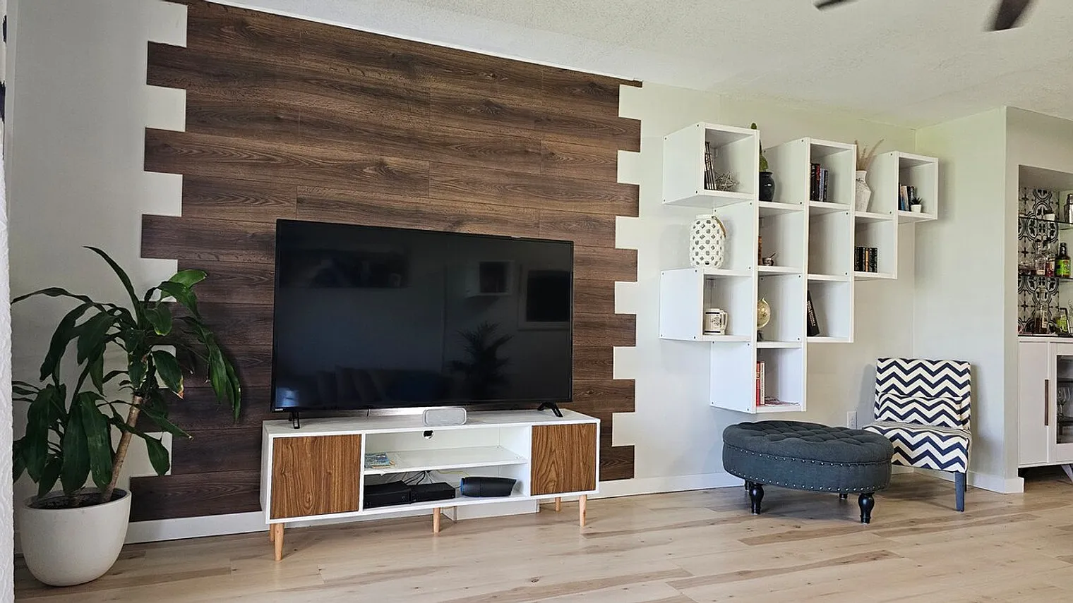 2 bed, 2.0 bath, $4,280 — Photo 2
