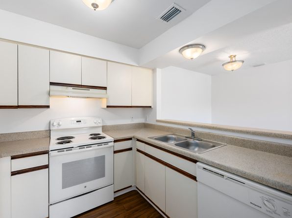 100 Larch Cir NE #24-101