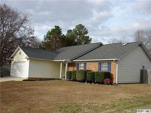 2nd image of 8211 Brynmar Dr