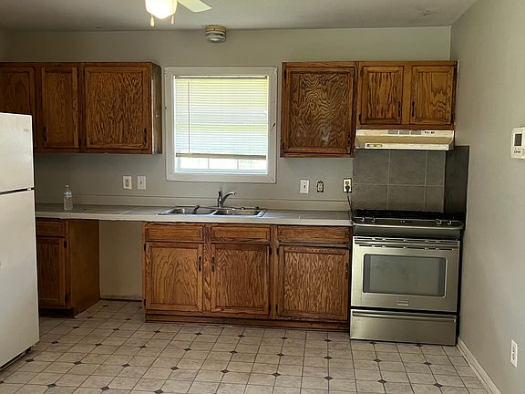 5th image of 2034 Russell St