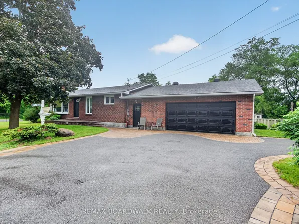 6963 Marco St, Ottawa, ON K4P 1C4