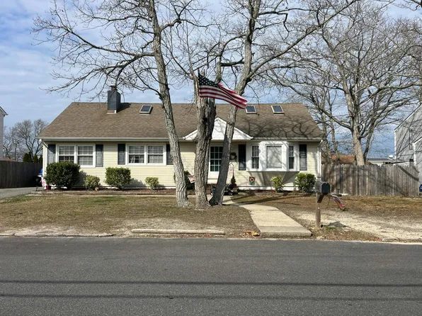 832 Chelsea St, Forked River, NJ 08731