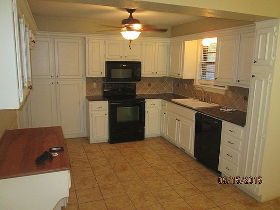 3rd image of 11712 Mackel Dr