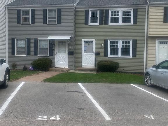 Redbud Exterior View Photo