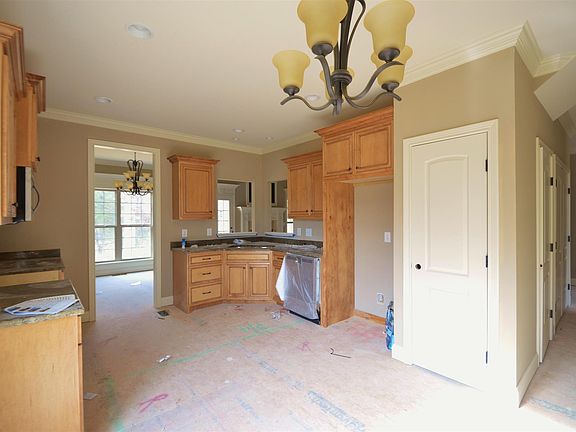 3rd image of 826 Manner Ln #21-lot 21