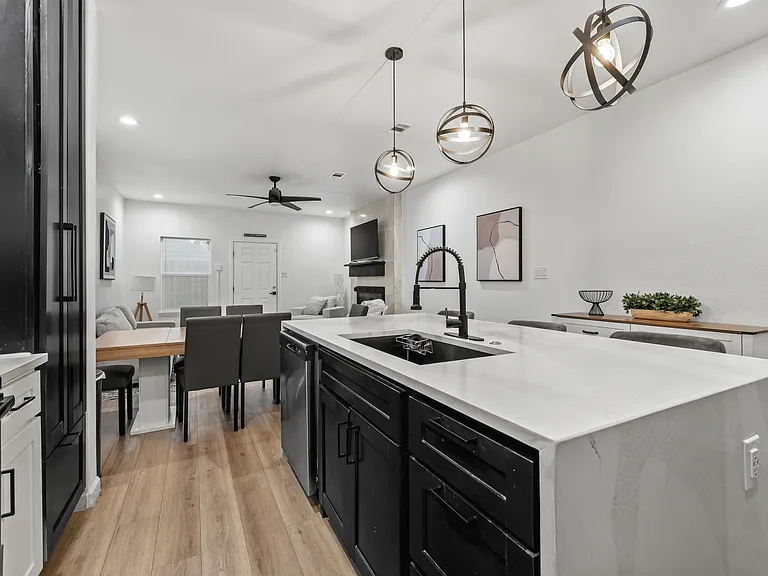 2214 Hooper St — Photo 11