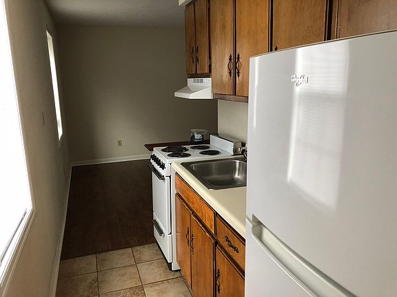 4th image of 605 Hogan St APT D