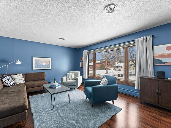 3rd image of 3746 Manor Woods Dr NW