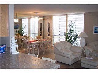 2nd image of 4016 Gresham St #A-1