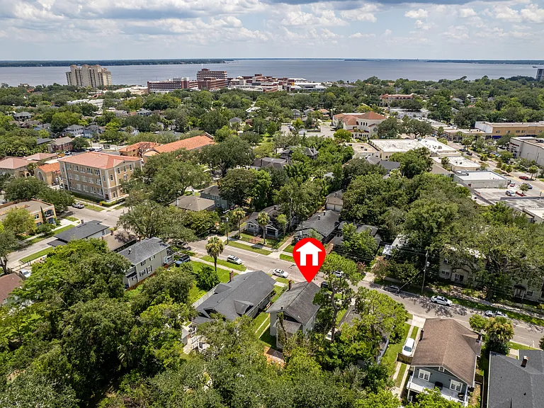 2647 Forbes St — Photo 43
